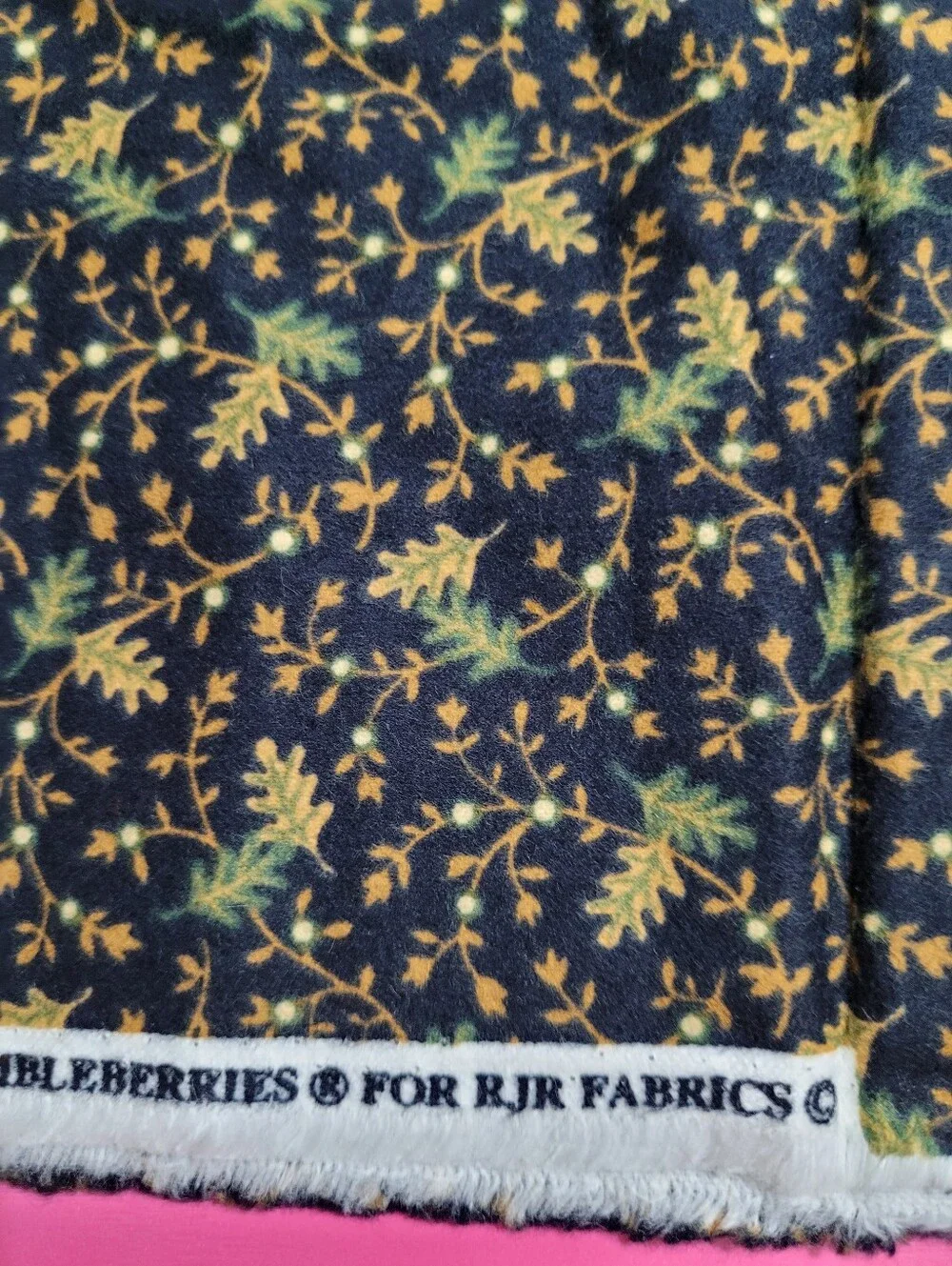 Country House Flannels By Thimbleberries Flannel Sewing Fabric (1016)
